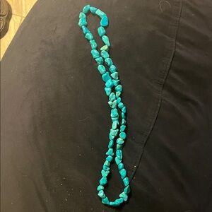 33" of Gorgeous dyed howlite chunky stone necklace!